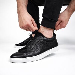 Men’s Leather Stretch Slip-On Sneakers